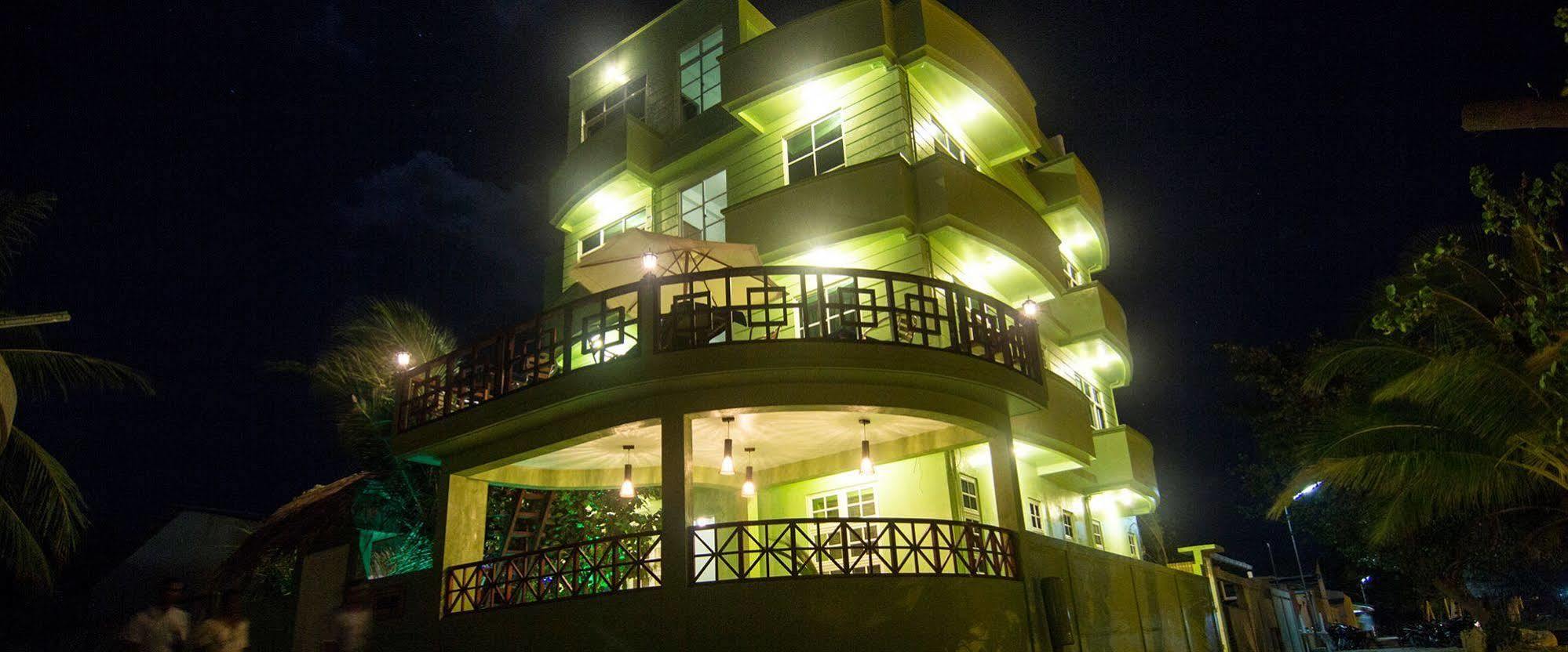 Leisure Boutique Hotel Maafushi Exterior foto